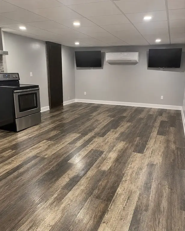 162 Salina St, Providence, RI 02908 - #3
