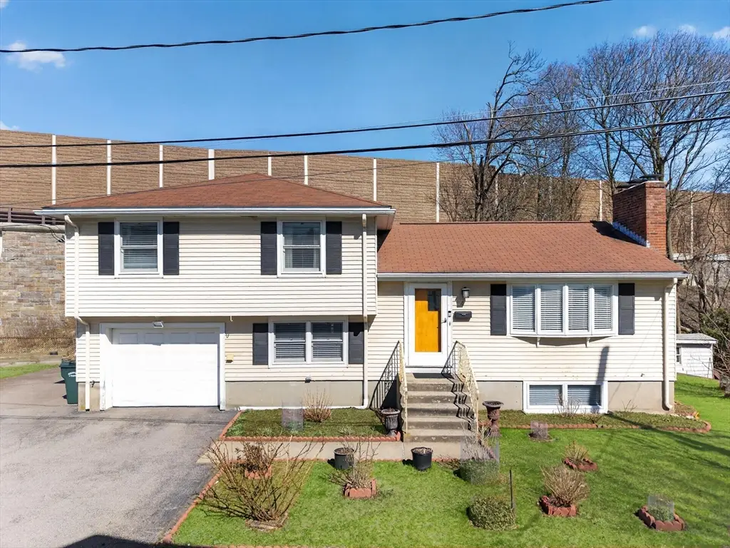 4 River Park St, Needham, MA 02494 - #1