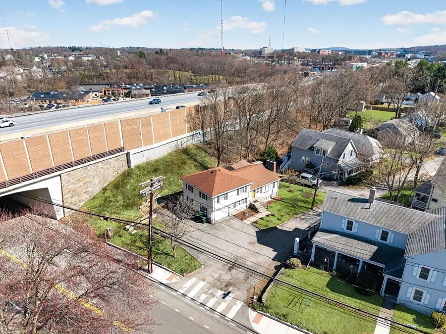 4 River Park St, Needham, MA 02494 - #3