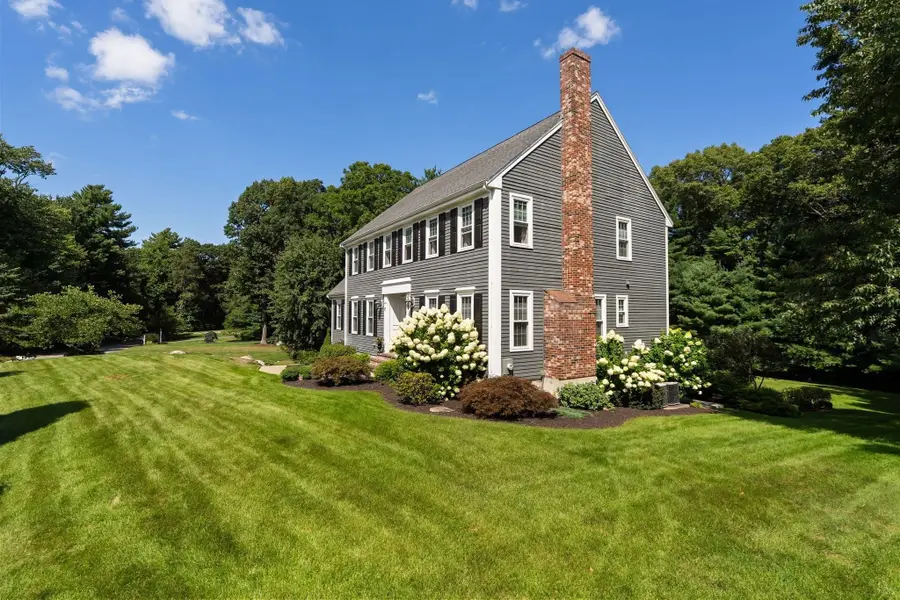 97 Farrar Farm Rd, Norwell, MA 02061 - #3