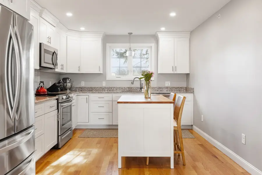 1093 Main St #4, Weymouth, MA 02190 - #2