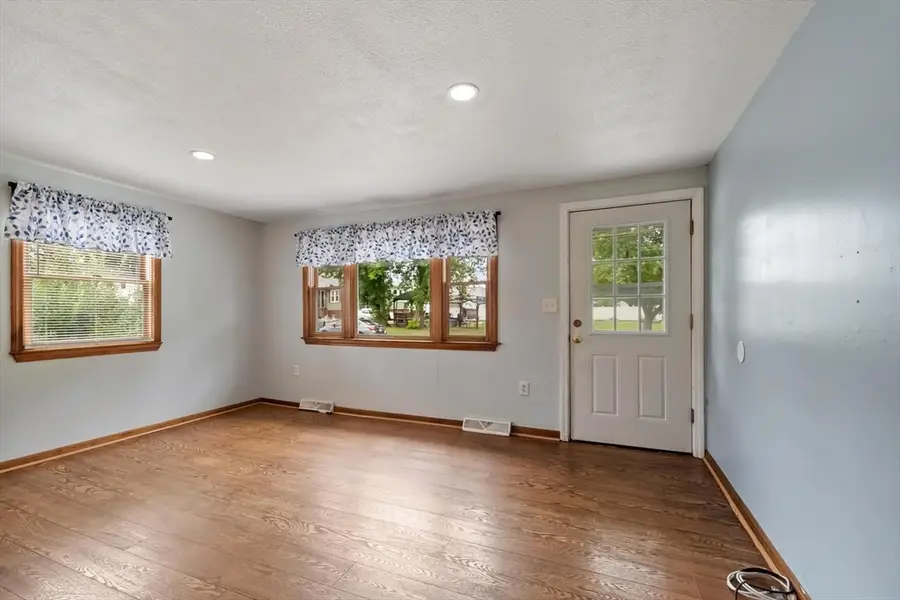 170 Townsend Ave, Lowell, MA 01854 - #3