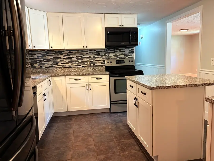 38 Frank St, Middleboro, MA 02346 - #3