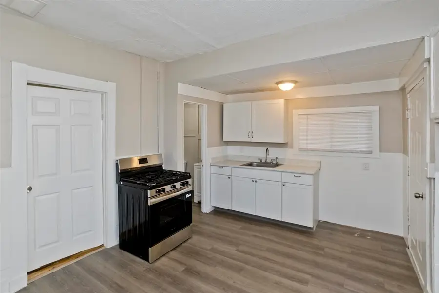 30 Hawthorne St, Springfield, MA 01105 - #2