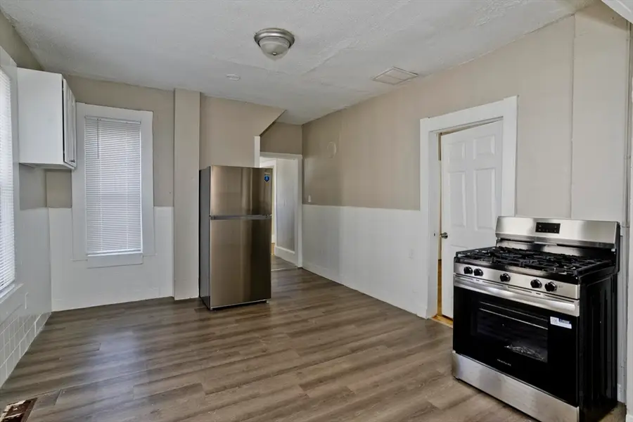 30 Hawthorne St, Springfield, MA 01105 - #3