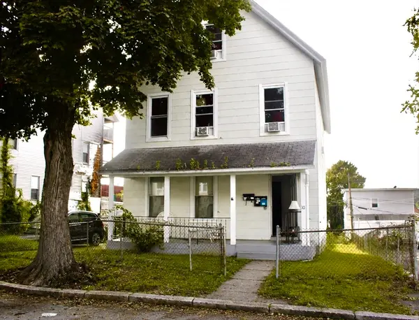 10 Hollywood St, Worcester, MA 01610