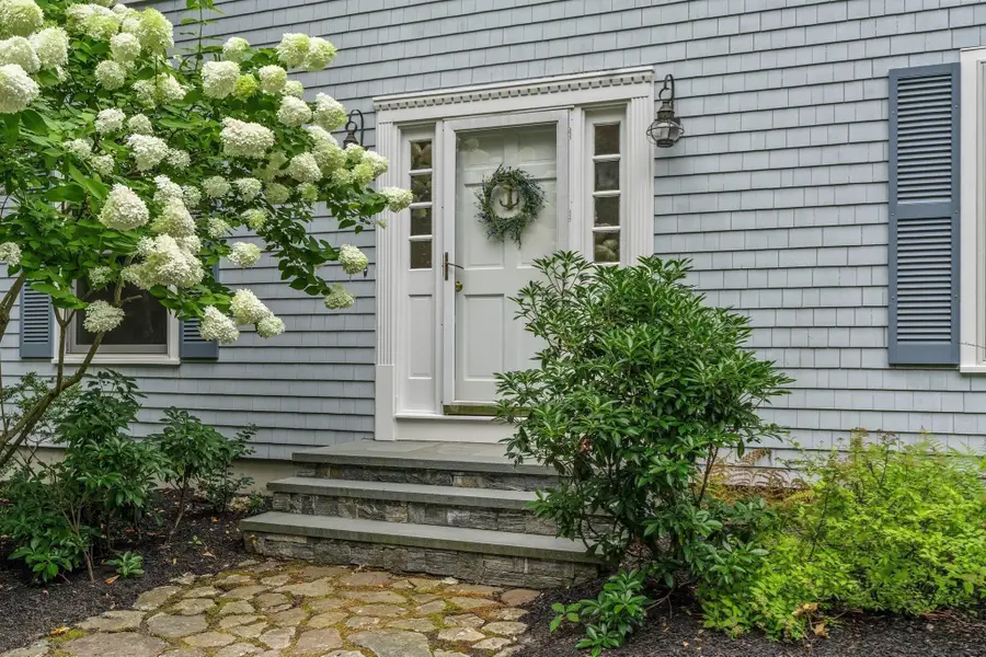 18 Indian Cove Rd, Marion, MA 02738 - #2