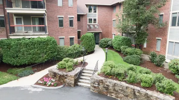 770 Salisbury Street #511, Worcester, MA 01609