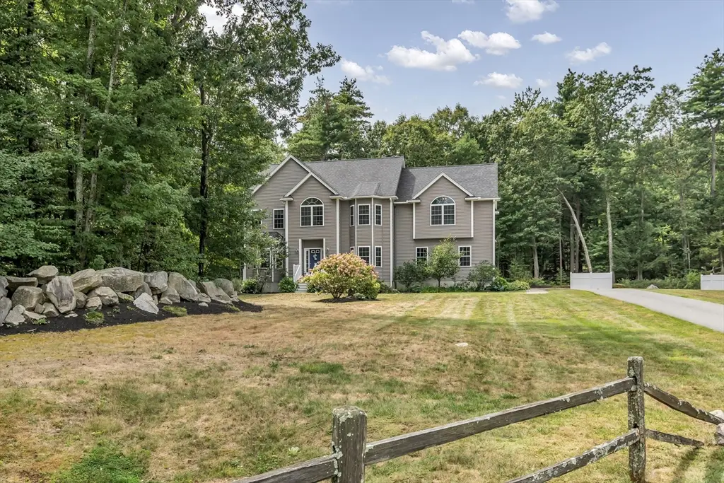 3 Ava Ln, Tyngsborough, MA 01879 - #1