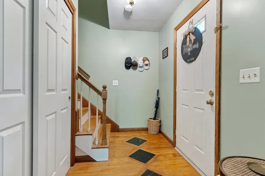 27 Natty Pond Dr, Hubbardston, MA 01452 - #2