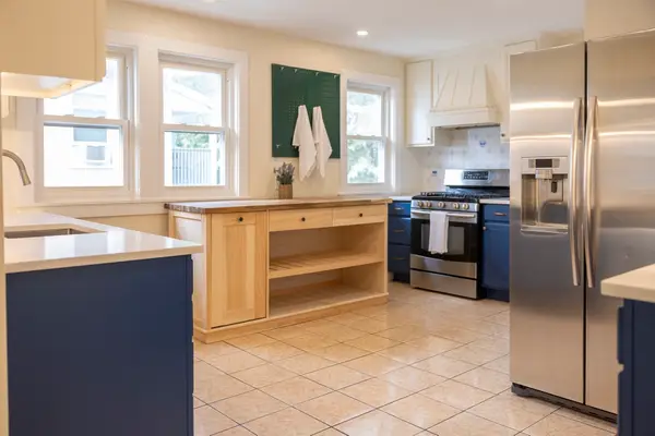 581 South Street #2, Boston, MA 02131