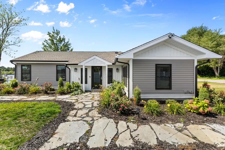 17 Shore Ave, Lakeville, MA 02347 - #3