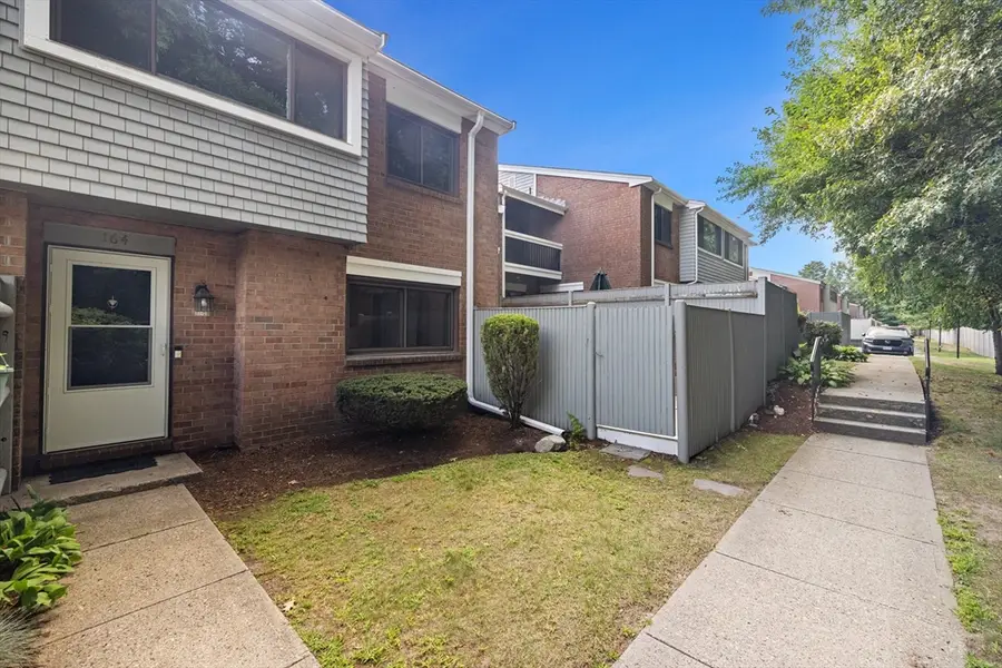 164 Greenbrook Dr #164, Stoughton, MA 02072 - #2