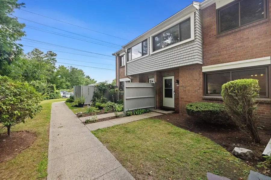 164 Greenbrook Dr #164, Stoughton, MA 02072 - #3