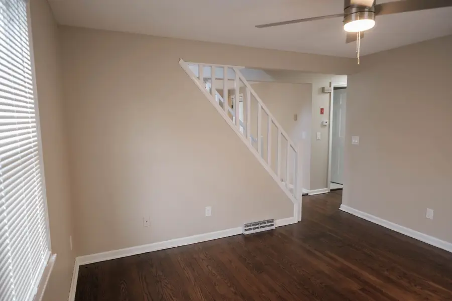 109 Powell Ave, Springfield, MA 01118 - #3
