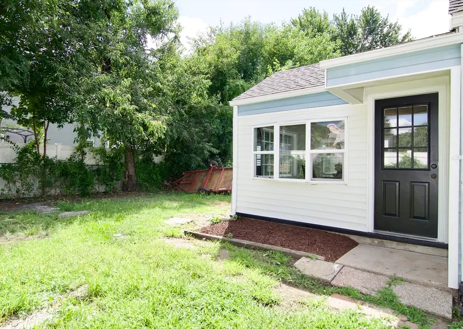 137 Cloran St, Springfield, MA 01109 - #3