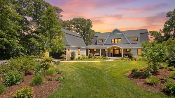 201 Scraggy Neck Rd, Bourne, MA 02532
