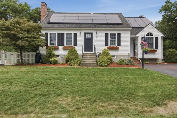 60 Valleyview Rd, Bellingham, MA 02019