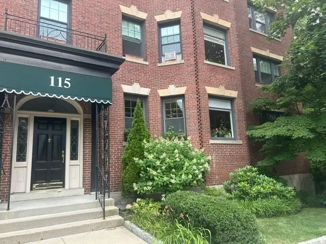 115 Freeman St #1, Brookline, MA 02446 - #1