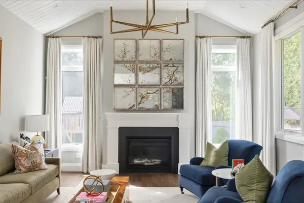 64 Auburn St #64, Newton, MA 02466
