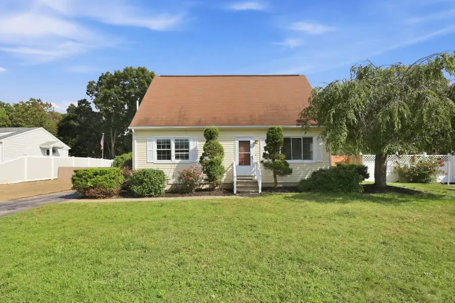 5 Timber Ln, Holyoke, MA 01040 - #2