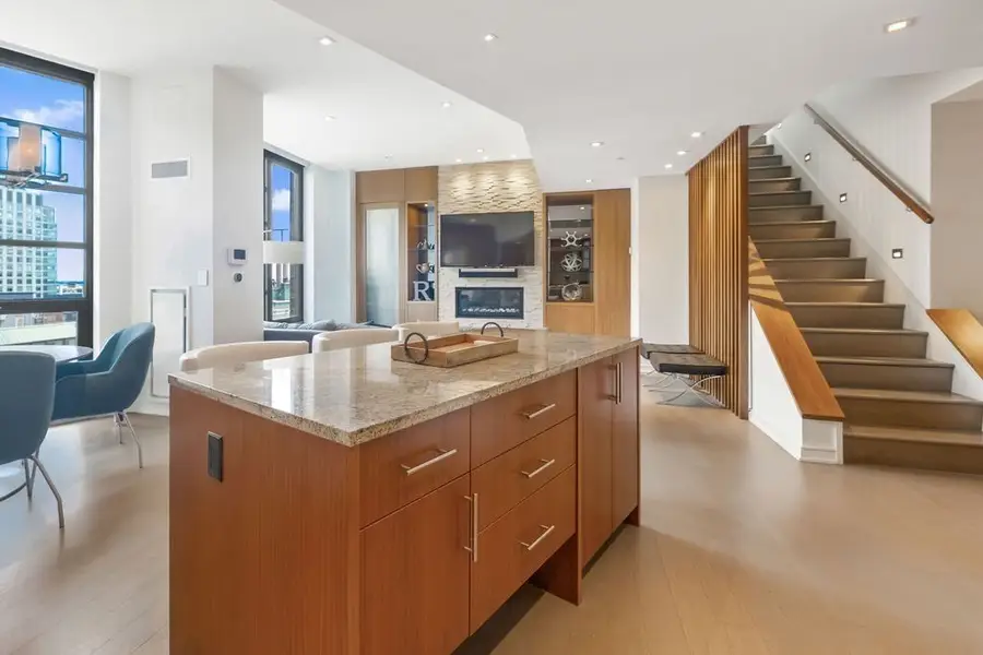 580 Washington St #PHE, Boston, MA 02111 - #2