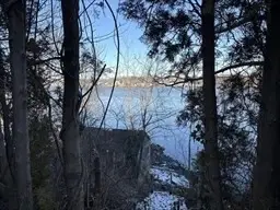 351 County, Barrington, RI 02806