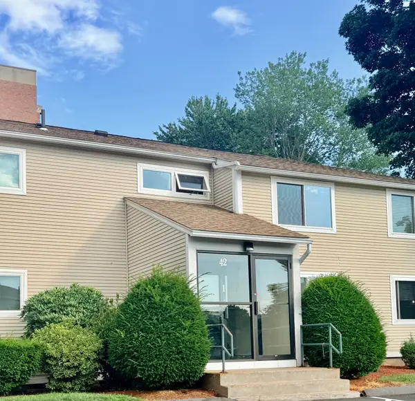 42 Saint Kolbe Drive #D, Holyoke, MA 01040