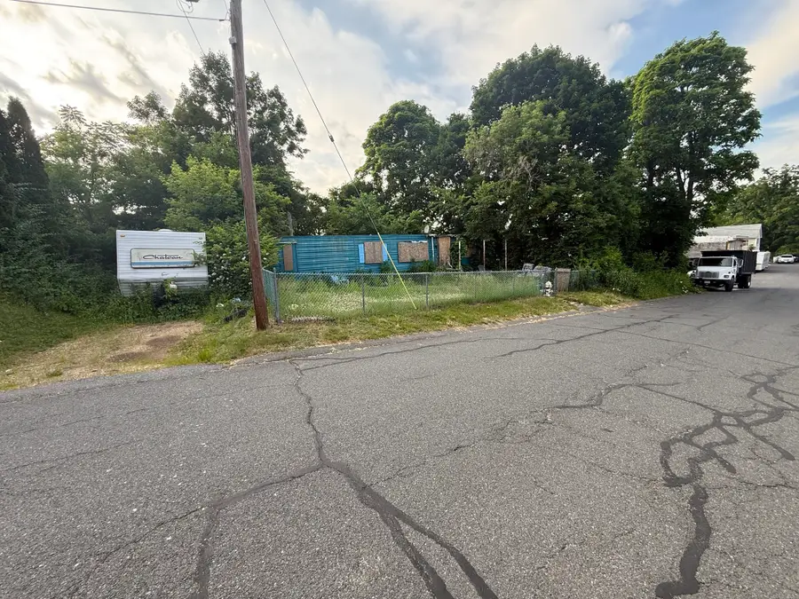 9 Milner St, Ware, MA 01082 - #3