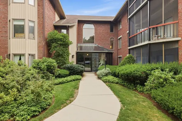 770 Salisbury St. #311, Worcester, MA 01609