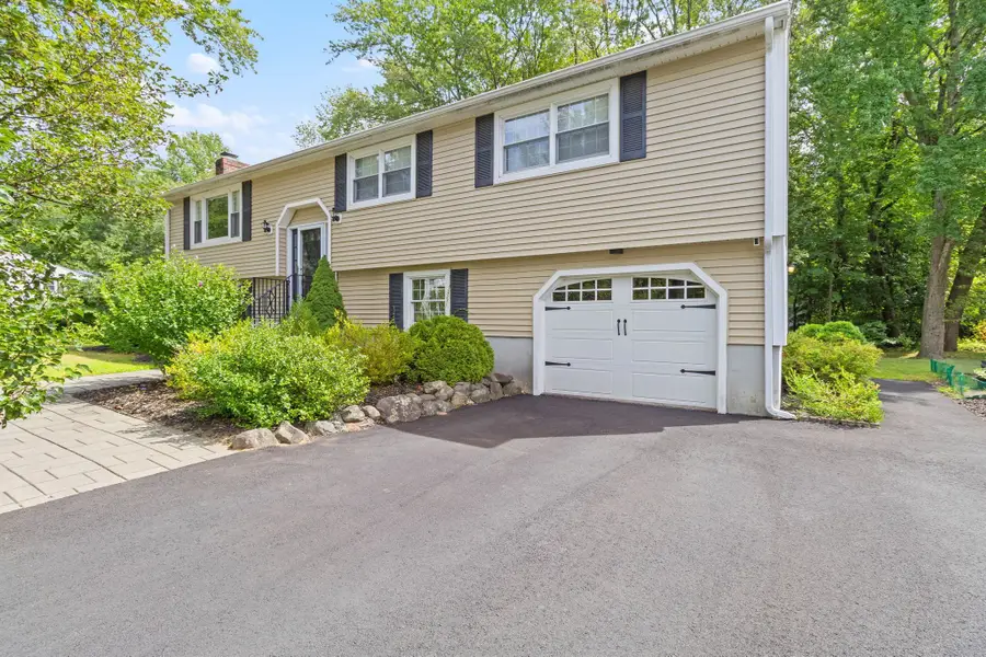 3 Young St, Lexington, MA 02420 - #3