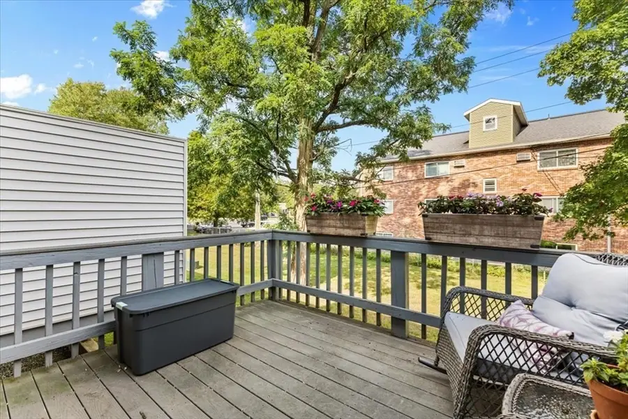 162 Oak St #9, Taunton, MA 02780 - #3