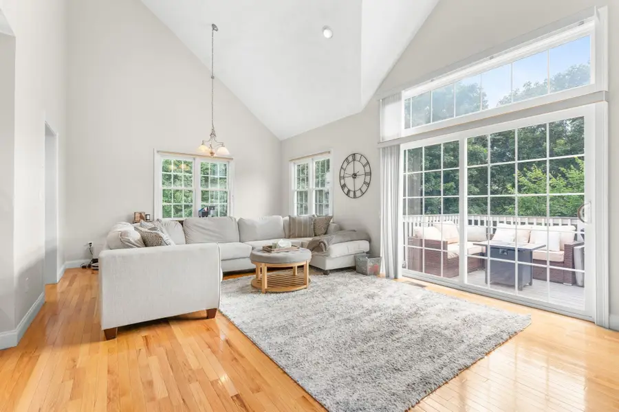 10 Charnstaff Ln #404, Billerica, MA 01821 - #3