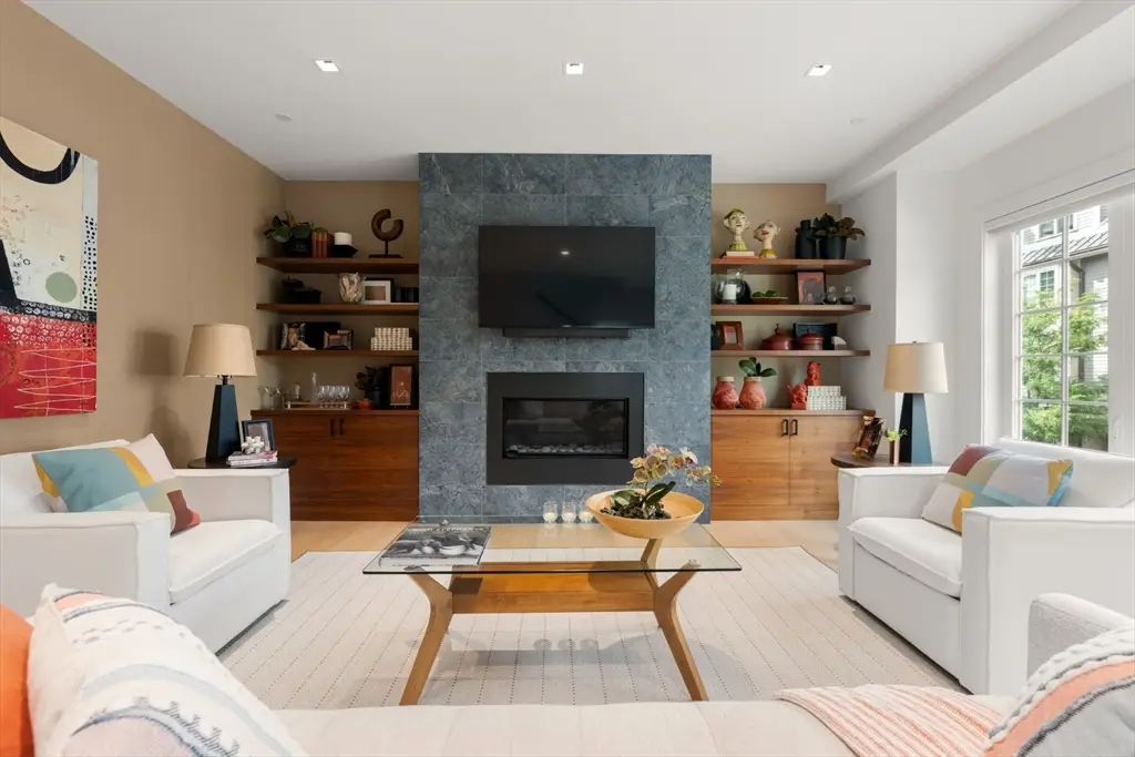 21 Crowninshield Rd #2-1, Brookline, MA 02446 - #1
