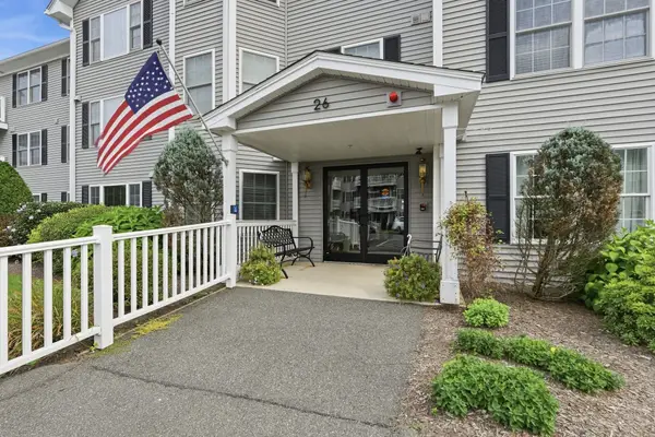 26 Greenleaves Dr #611, Amherst, MA 01002