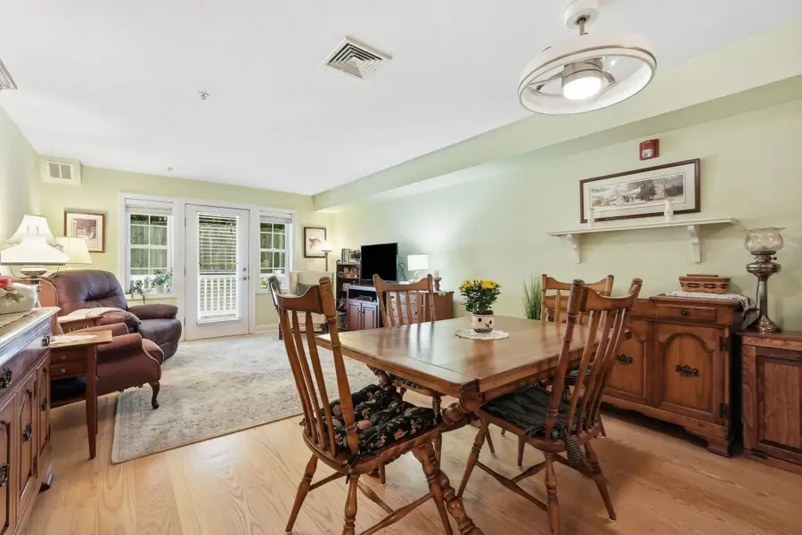 26 Greenleaves Dr #611, Amherst, MA 01002 - #2