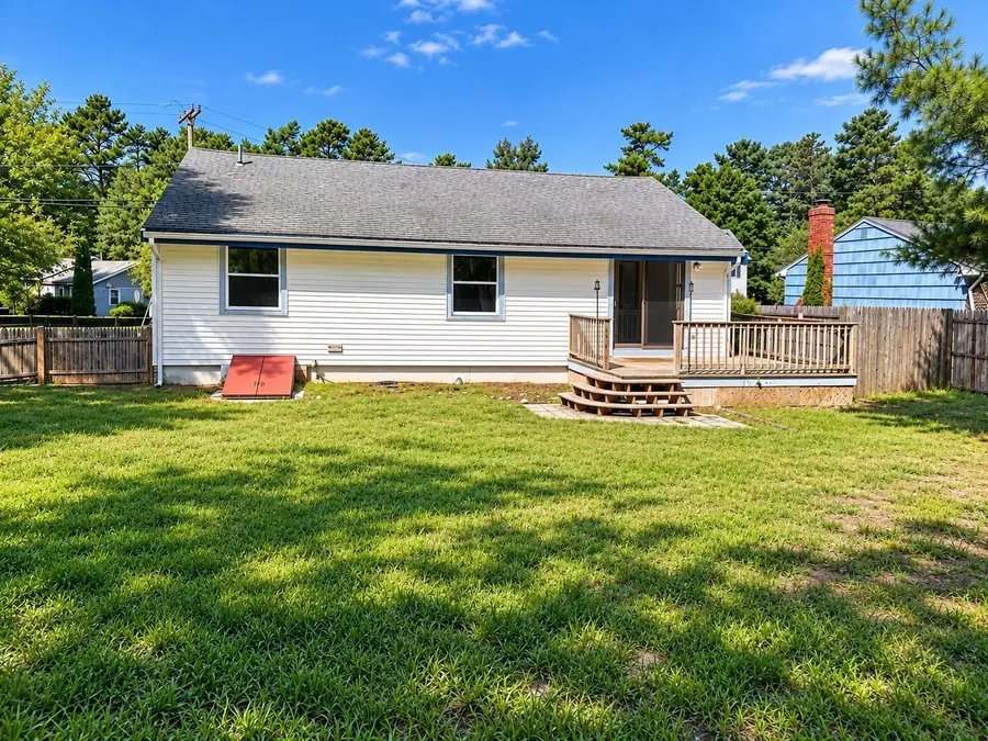 111 Wareham Lake Shore Dr, Wareham, MA 02571 - #2