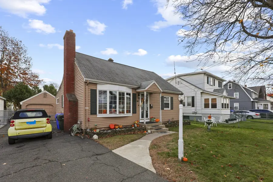 83 Oklahoma St, Springfield, MA 01104 - #3