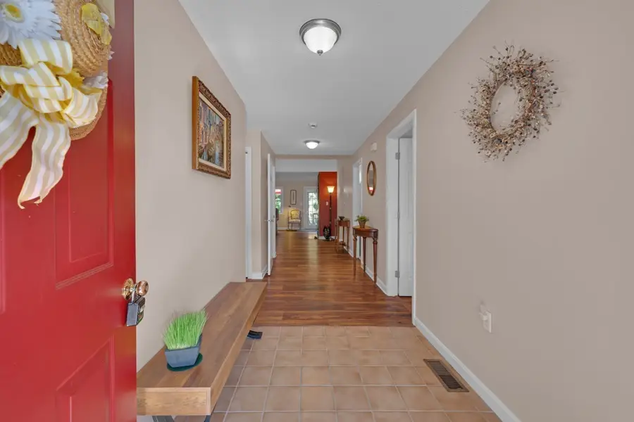 36 Betsy Ross Cir #36, Sturbridge, MA 01566 - #2