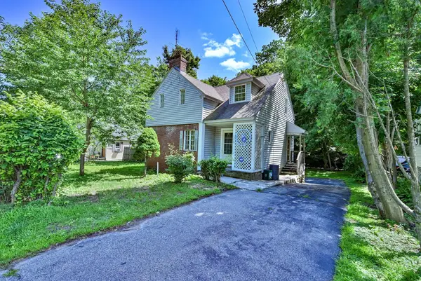 1278 Pleasant St, Worcester, MA 01602