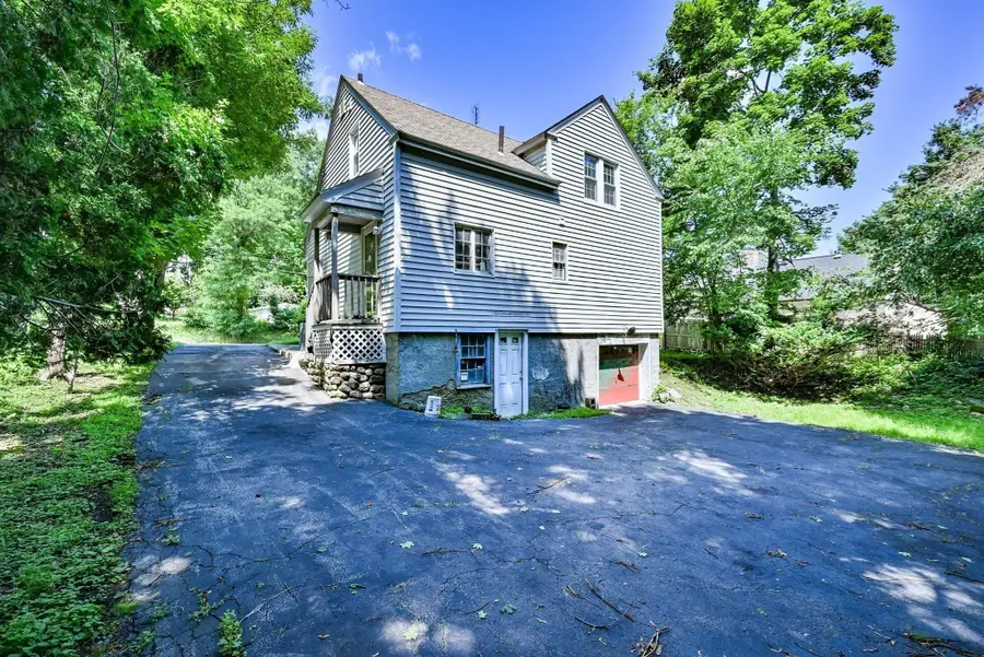 1278 Pleasant St, Worcester, MA 01602 - #3