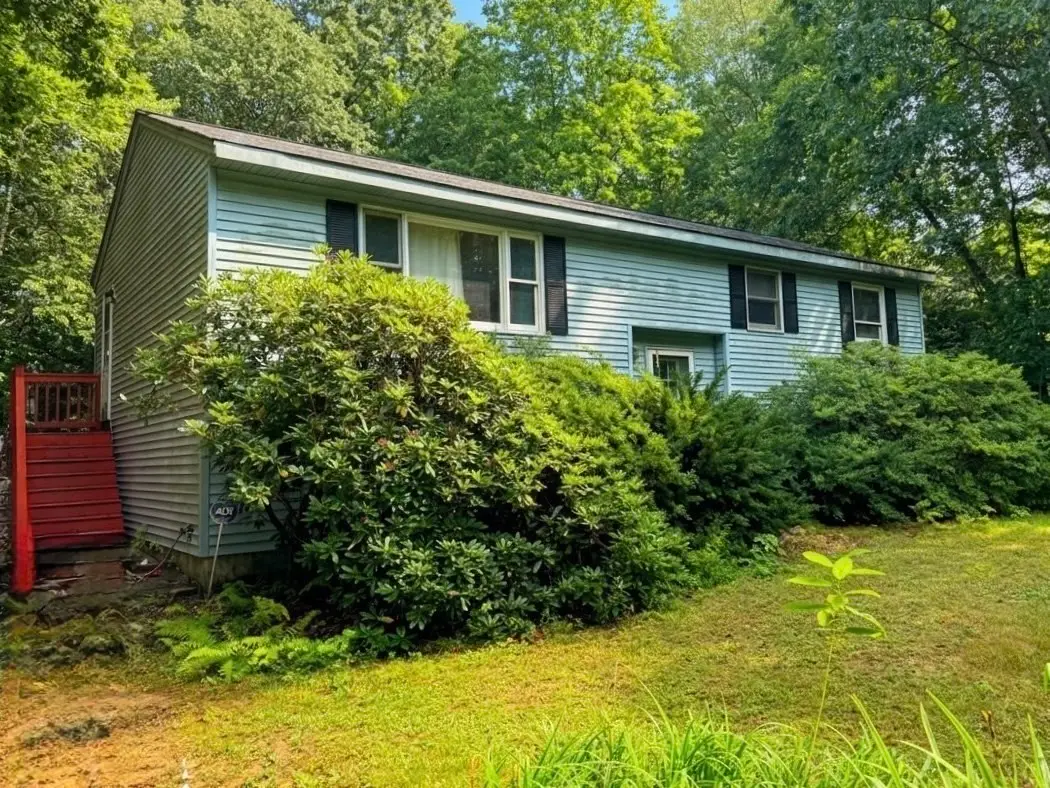 94 Long Hill Rd, Brookfield, MA 01506 - #1