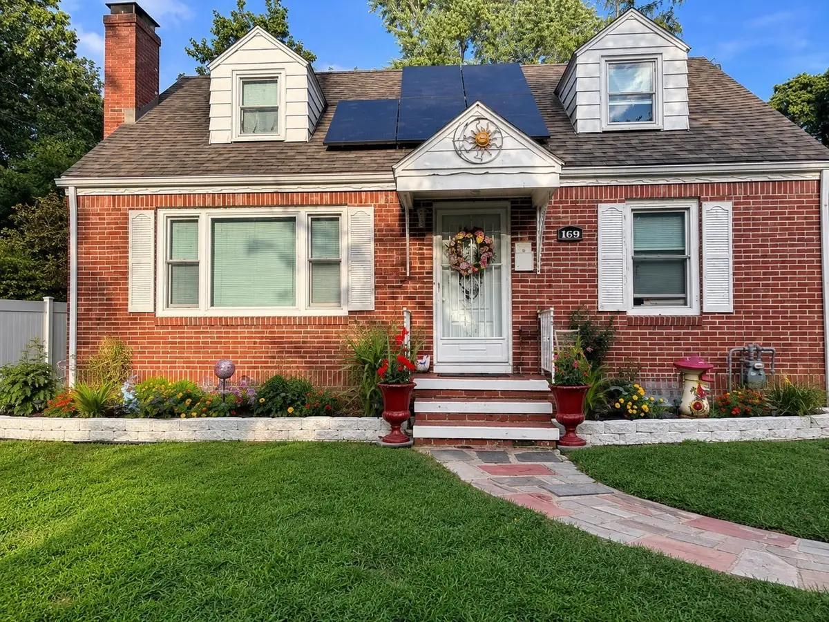 169 Roosevelt Ave, Springfield, MA 01118 - #1