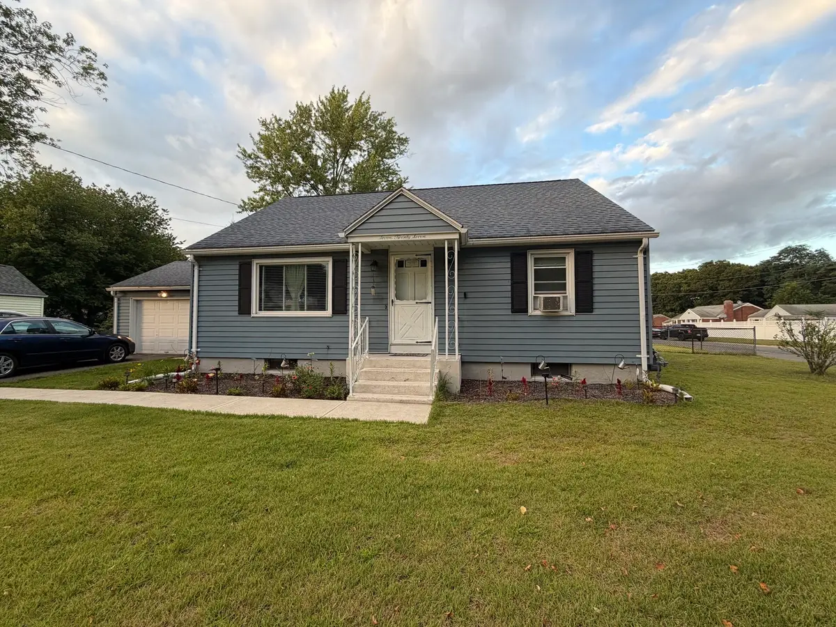 727 Newbury St, Springfield, MA 01104 - #1