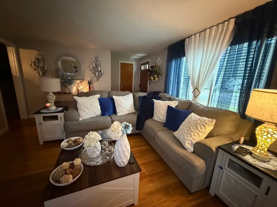 727 Newbury St, Springfield, MA 01104 - #2