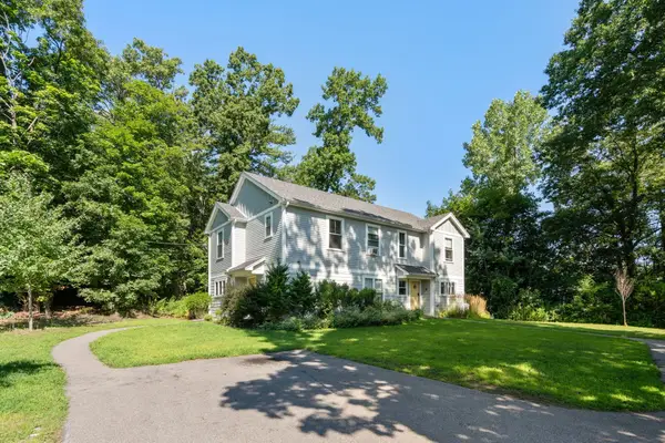 299-301 Bacon St, Natick, MA 01760