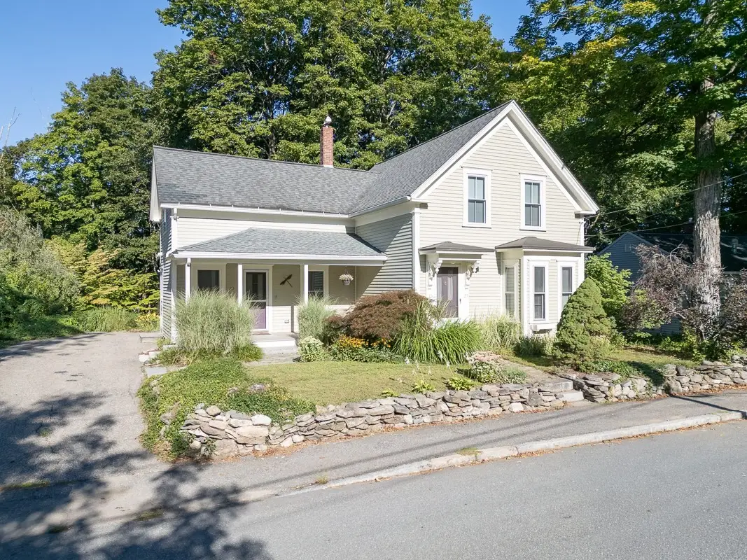 25 Prospect St, Pepperell, MA 01463 - #1
