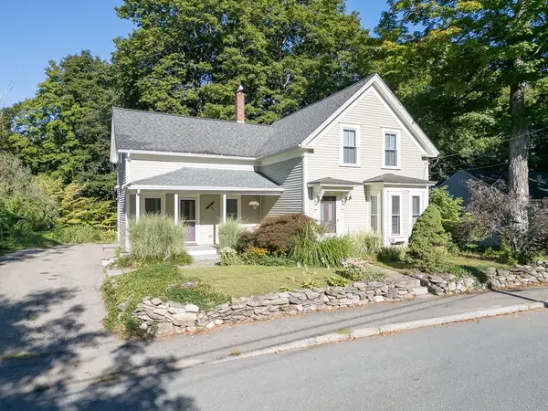 25 Prospect St, Pepperell, MA 01463