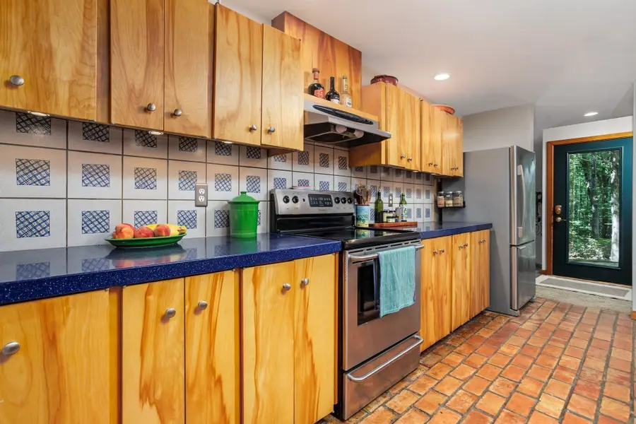 23-25 Hog Hill Rd, Pepperell, MA 01463 - #3