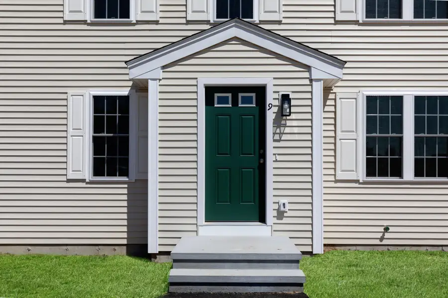 8 Bumblebee Dr., Plymouth, MA 02360 - #2
